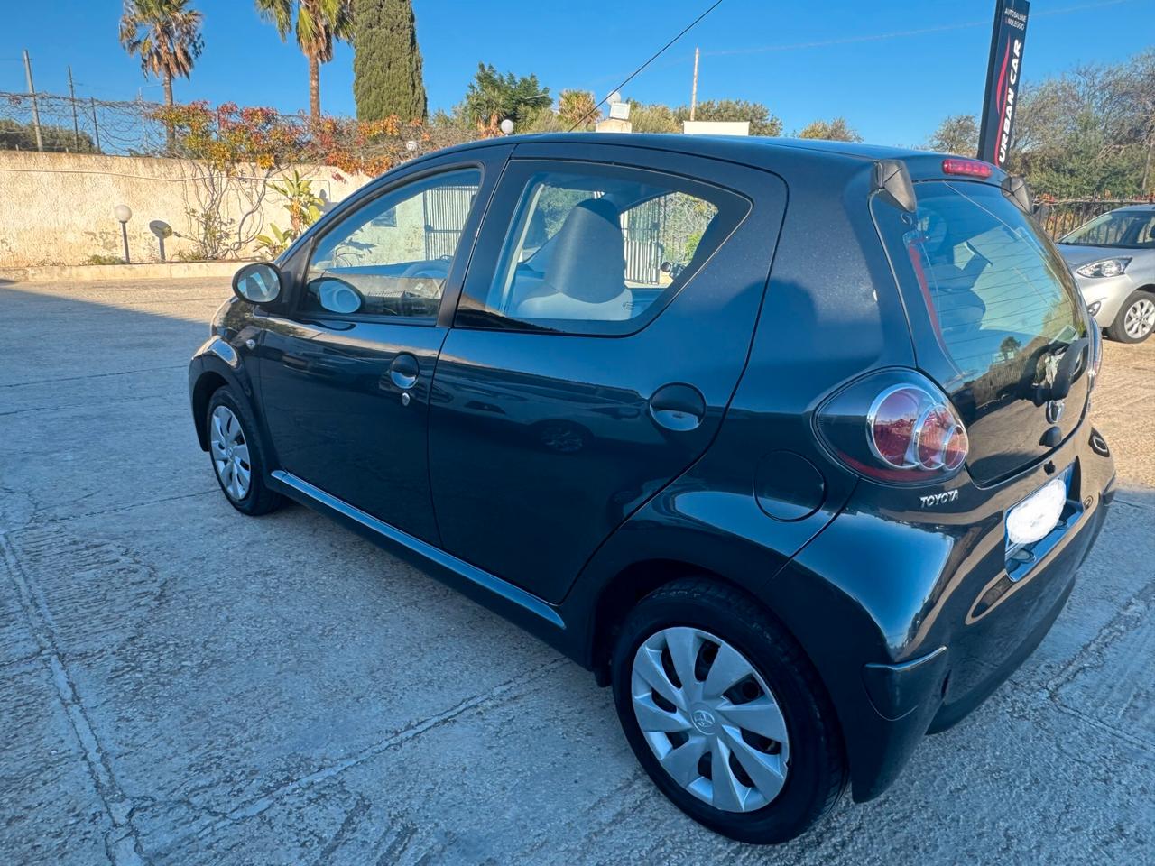 Toyota Aygo 1.0 12V VVT-i 5 porte Active Connect
