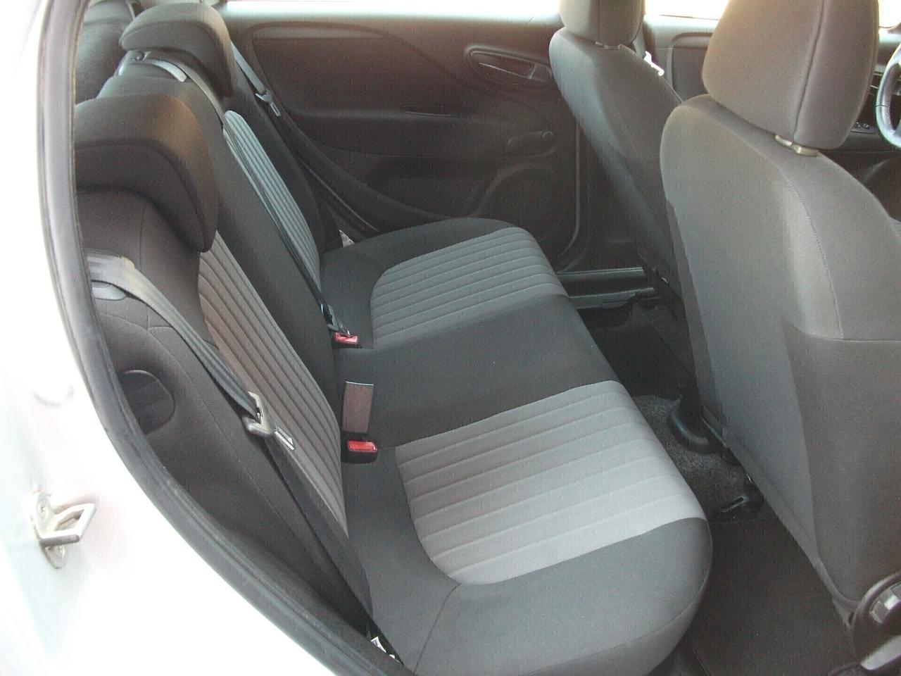 Fiat Punto 1.4 8V 5 porte Natural Power Street
