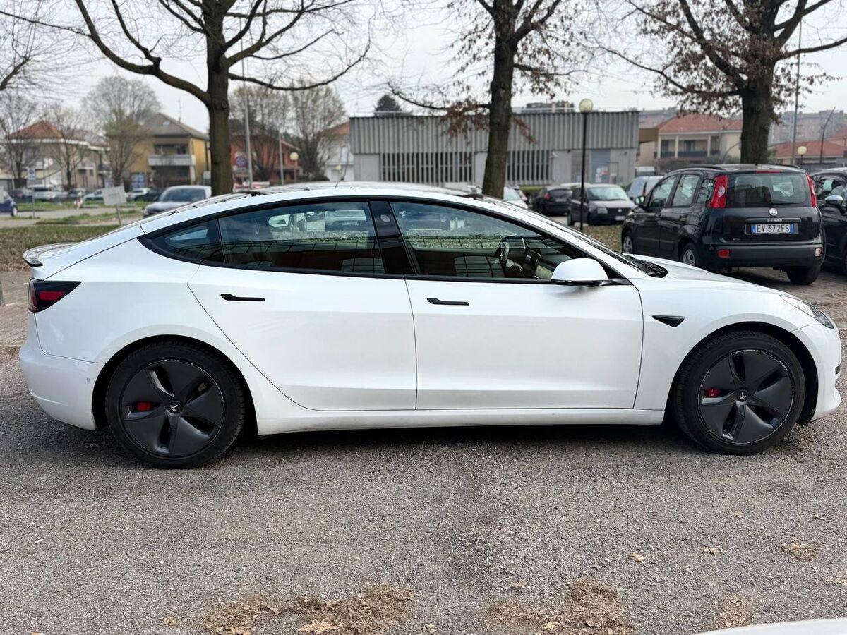 Tesla Model 3 Standard rwd Plus