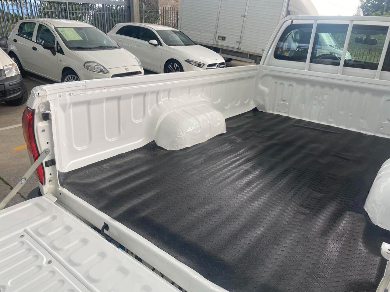 Toyota Hilux 2.4 D-4D 4WD 2 porte Single Cab Comfort