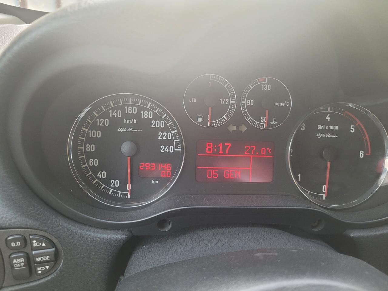 Alfa Romeo 147 1.9 JTD (120) 3 porte Distinctive