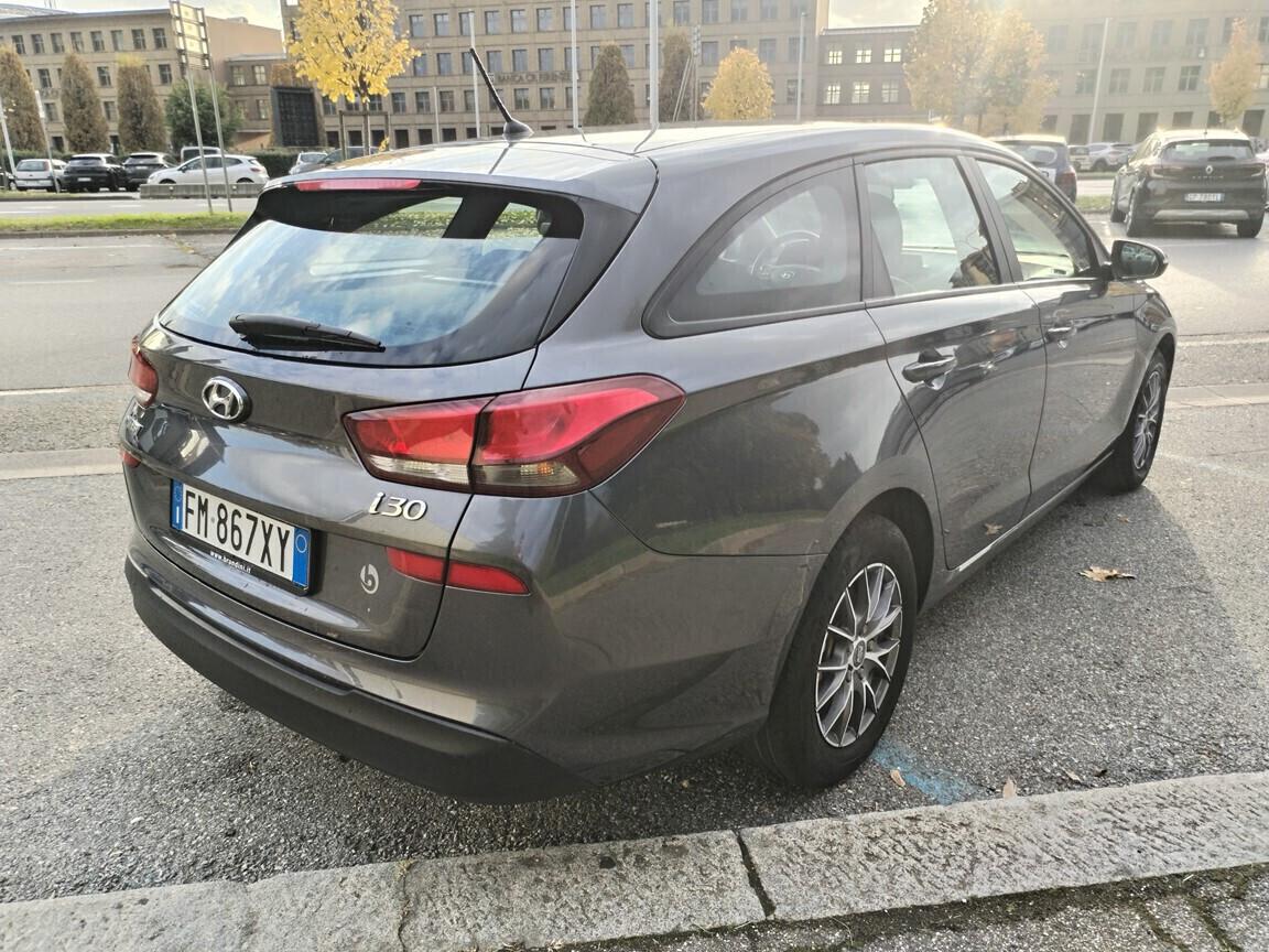 Hyundai i30 SW 1.4 MPI Classic 84900KM 2018 UNIPRO TAGLIANDATA NEOPATENTATI