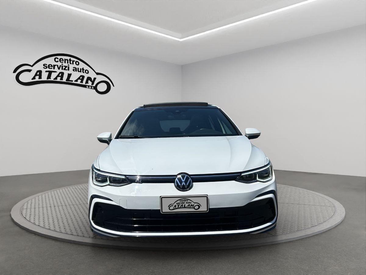 VOLKSWAGEN - Golf - Golf VIII 2.0 tdi R-Line 150cv dsg TETTO TELECAMERA