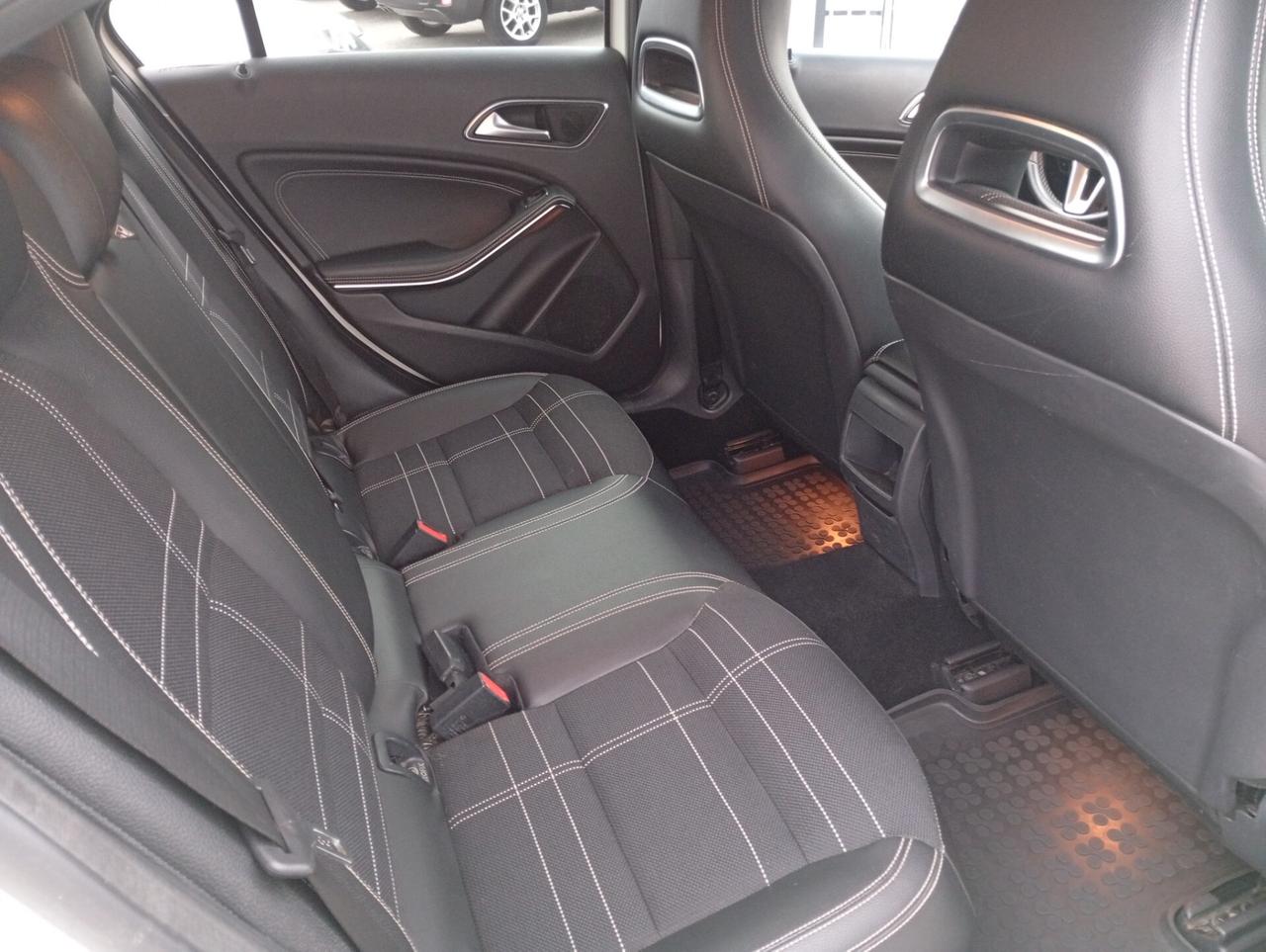 Mercedes-benz A 180 CDI Automatic Dark Night Edition