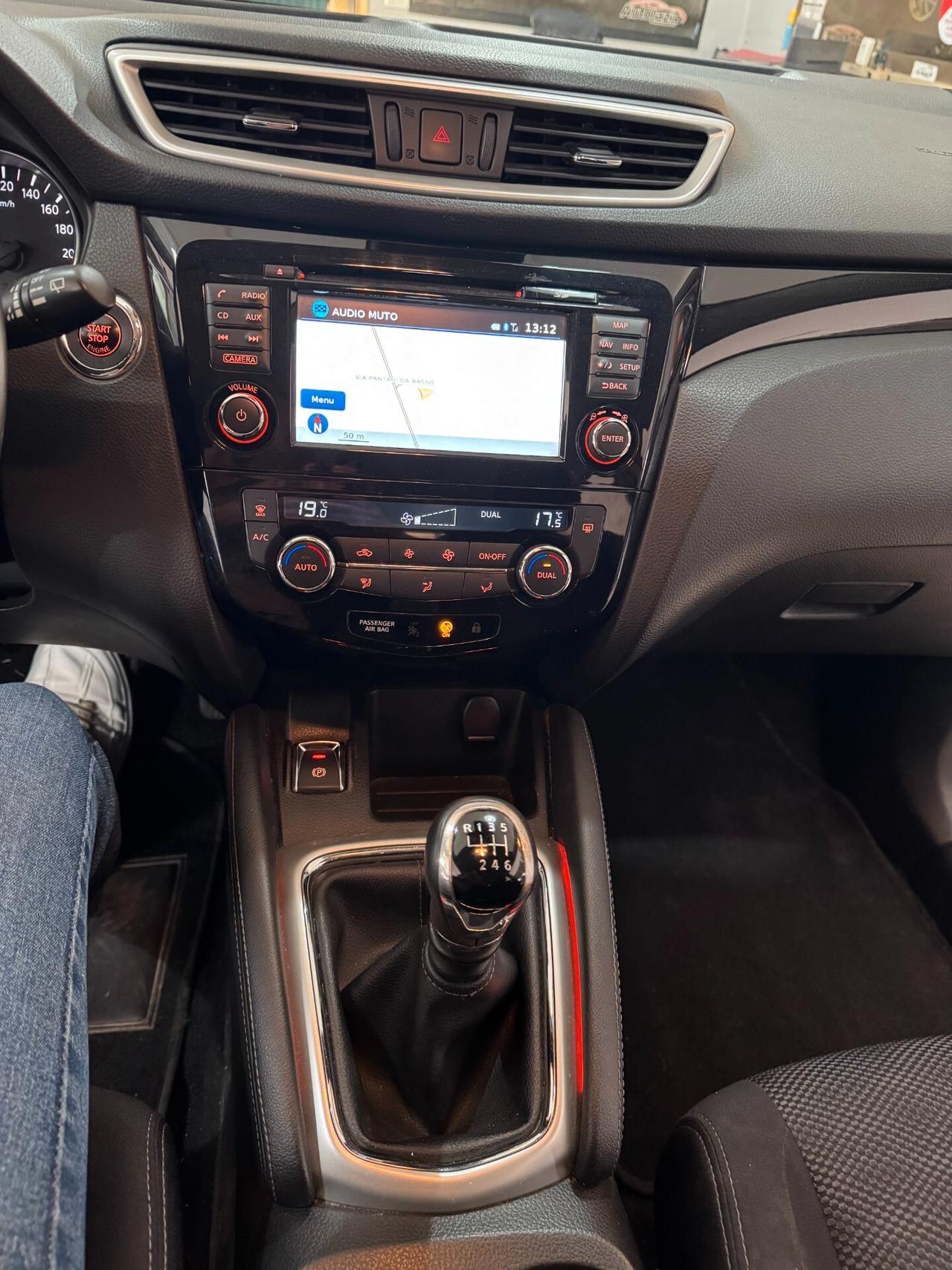 Nissan Qashqai 1.5 dCi N-Connecta TETTO-NAVI-XENON