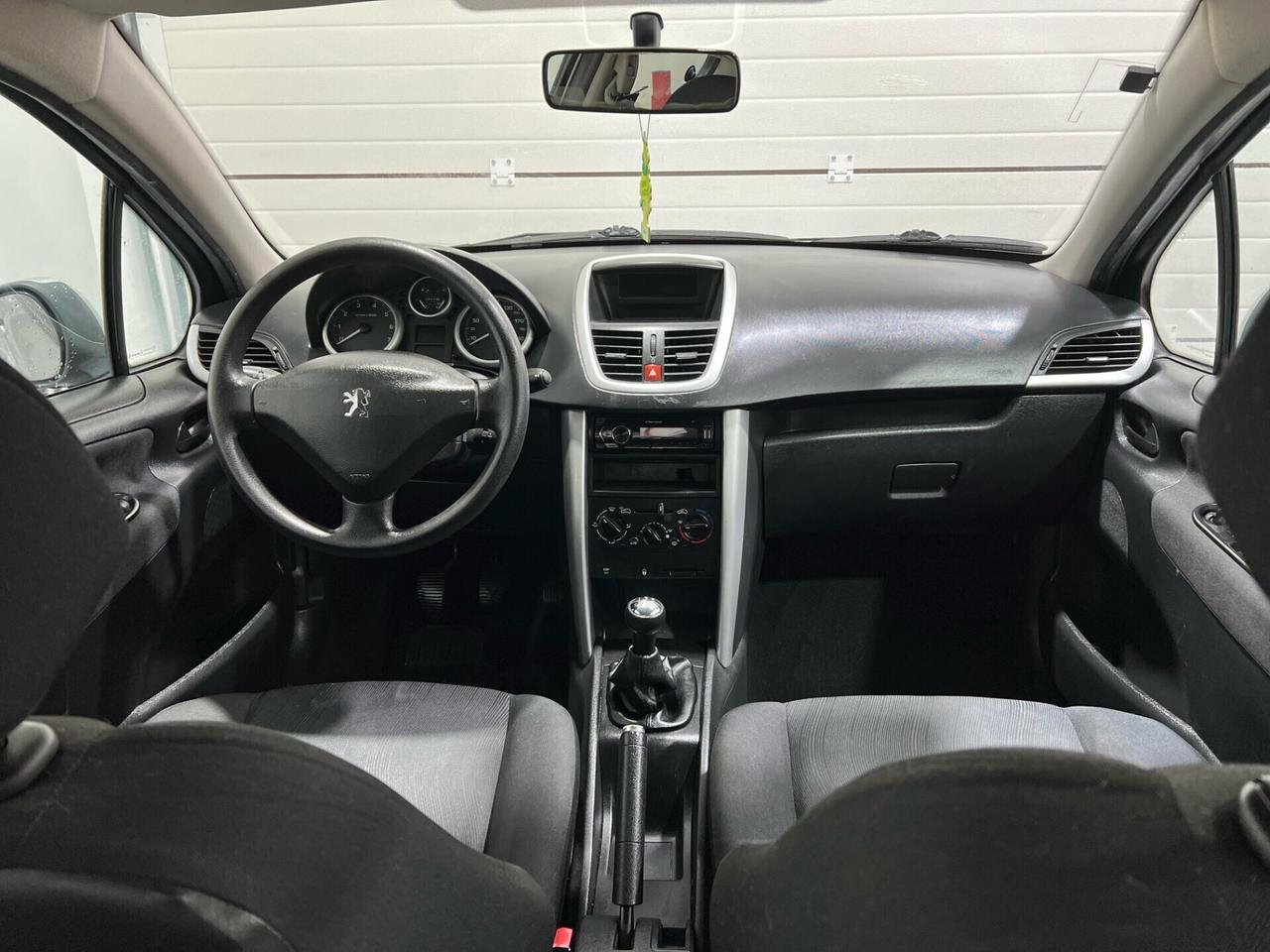 Peugeot 207 1.4 8V 75CV 3p. X Line