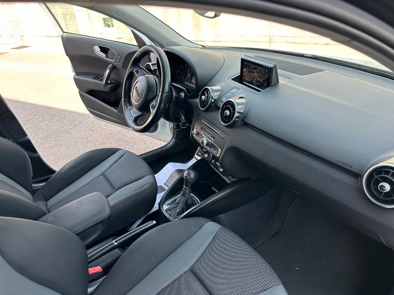 Audi A1 Sportback 1.6 tdi Sport s-tronic
