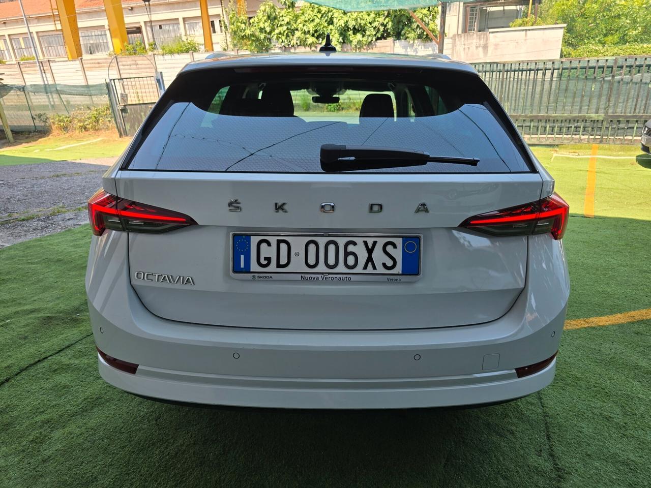 Skoda Octavia 2.0TDI 150CV DSG Executive -2021