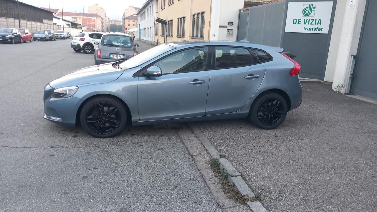 Volvo V40 D2 Momentum