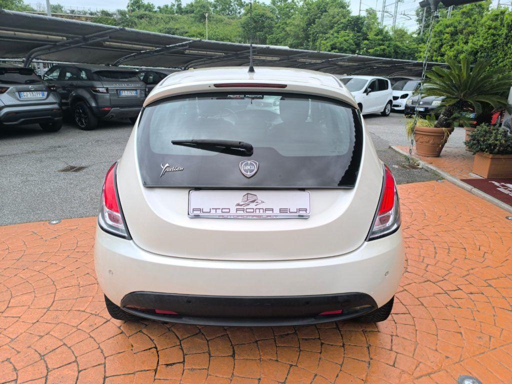 Lancia Ypsilon 0.9 TwinAir 85 CV 5 porte S&S Gold TAGLIANDATA!