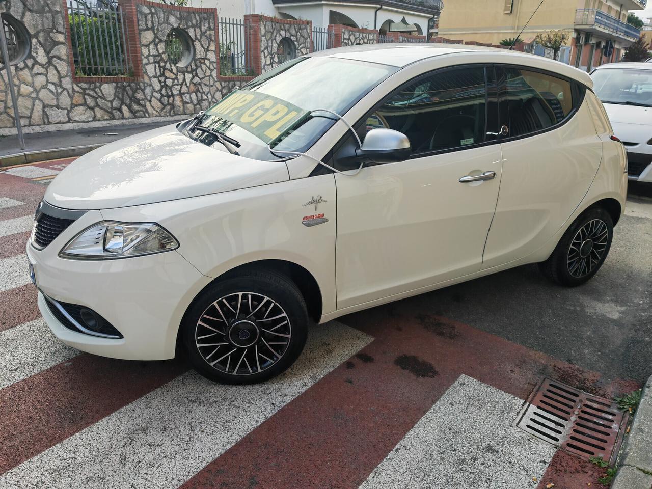 LANCIA YPSILON 1.2 BENZINA GPL ECOCHIC CV69 KW51 GOLD