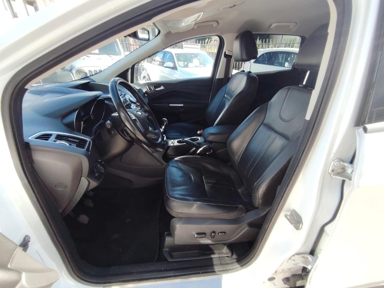 Ford Kuga 2.0 TDCI 140 CV 4WD Titanium