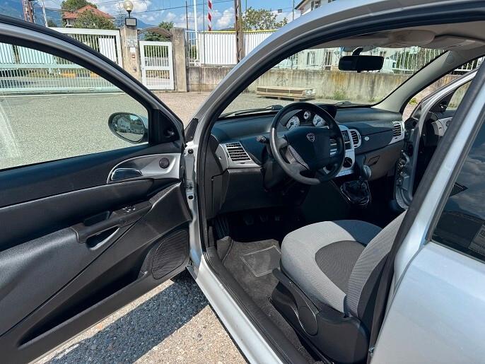 Lancia Ypsilon 1.2 Argento