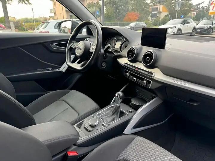 Audi Q2 35 TDI S tronic Business