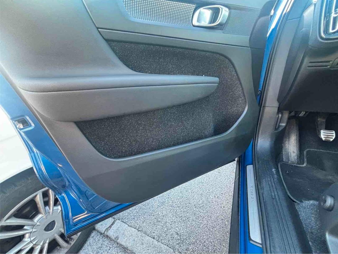 Volvo XC40 T3 R-design