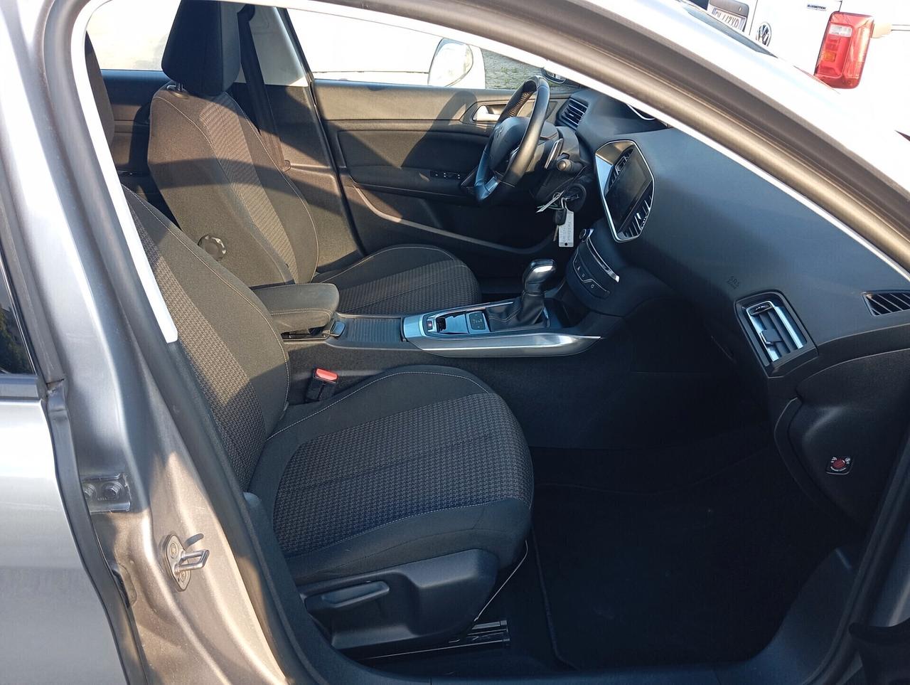 Peugeot 308 BlueHDi 130 S W AUTOMATICA NAVI E 249