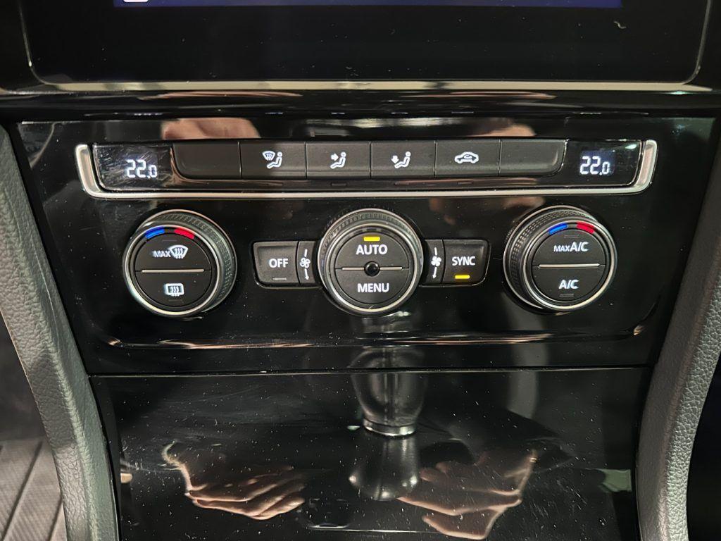 Volkswagen Golf 1.5 TSI ACT 5p. Sport R Line - Carplay - ACC