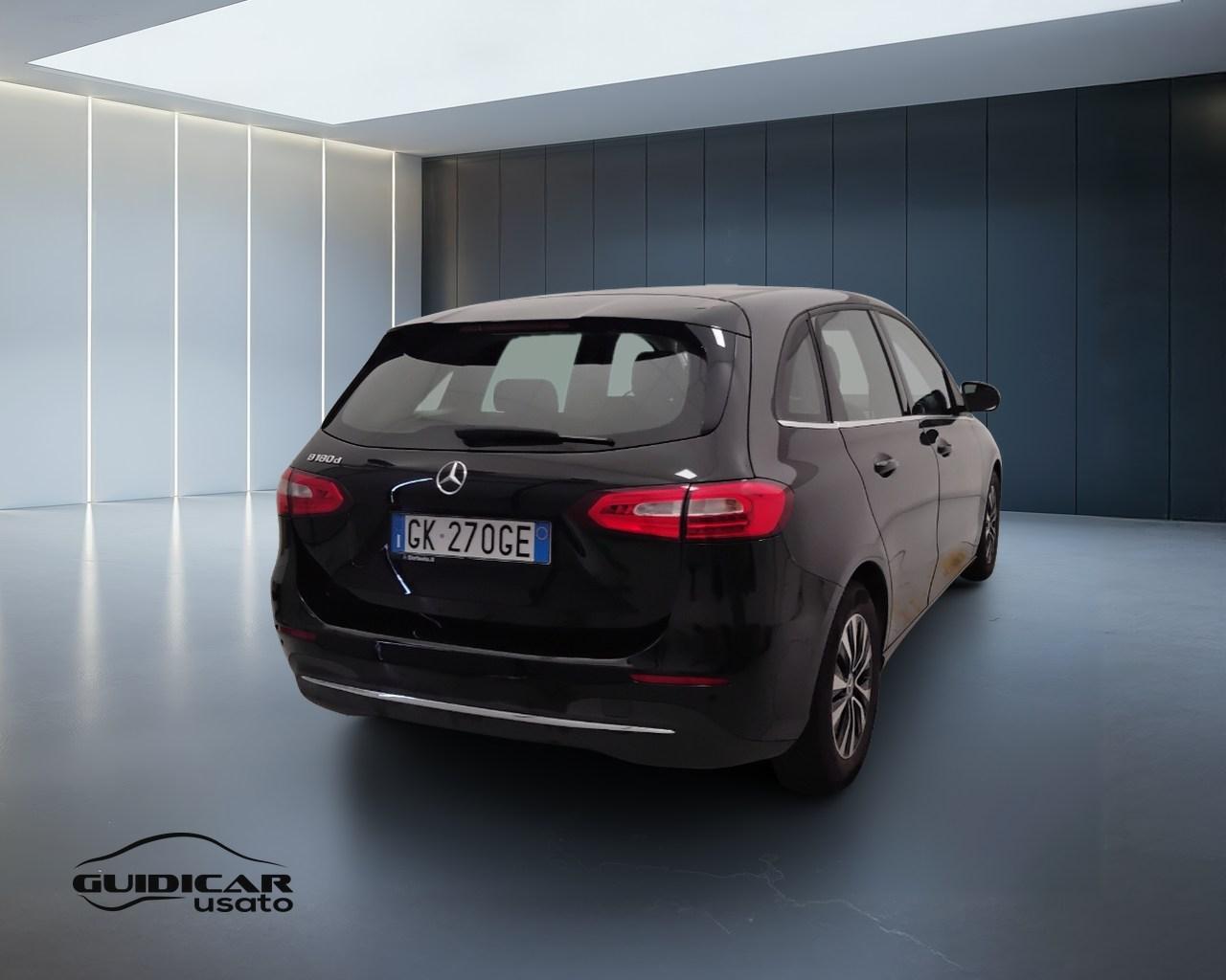 Mercedes-Benz Classe B - W247 2018 - B 180 d Sport auto