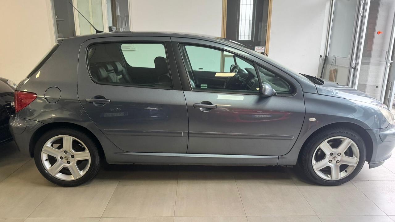 Peugeot 307 2.0 HDi FAP 5p. XS