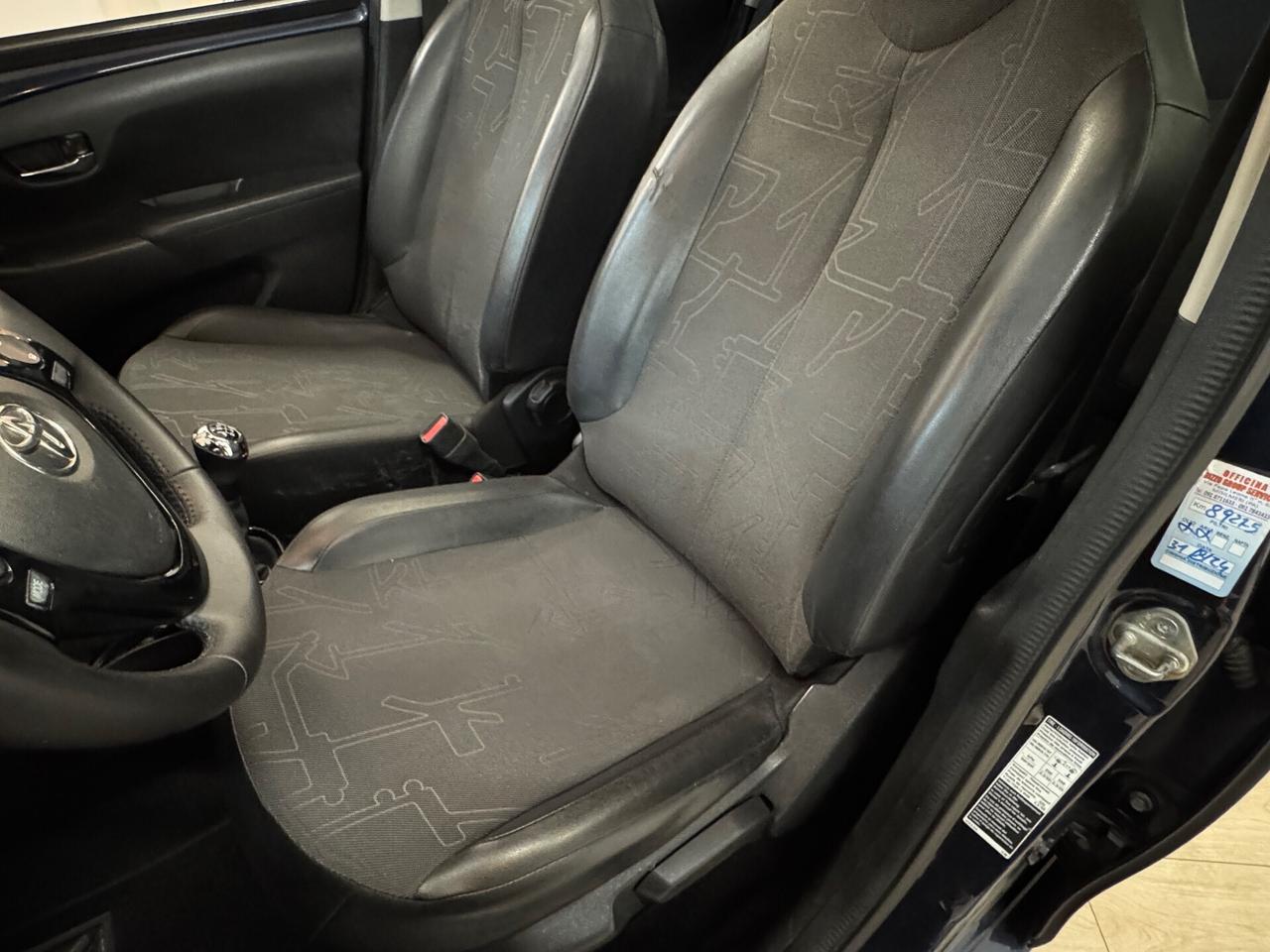 Toyota Aygo 1.0 VVT-i 69 CV 5p Camera Tetto Cruise Pelle