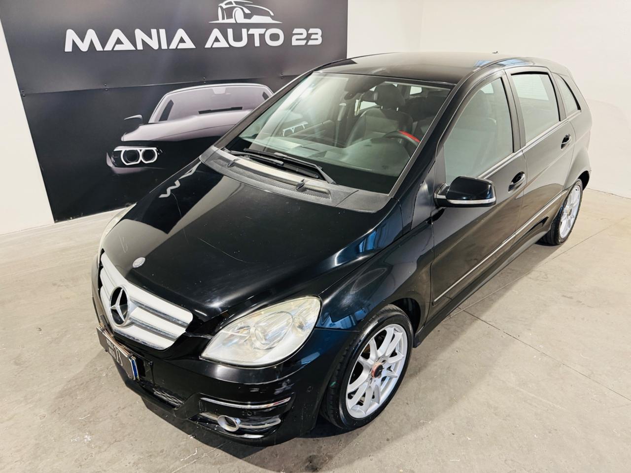 Mercedes-benz B 180 CDI PREMIUM AUTOMATICA*109 CV*NEOPATENTATI*