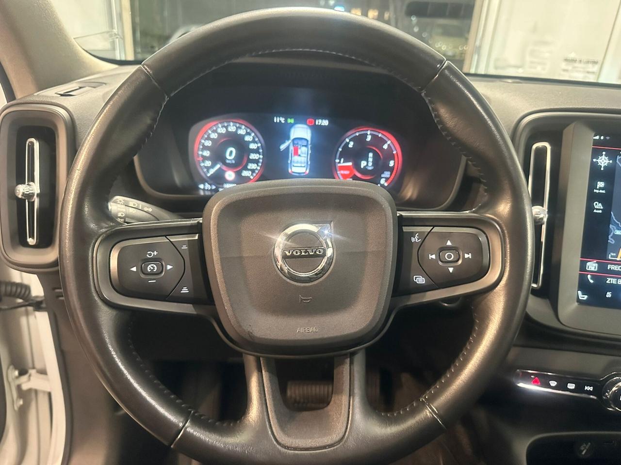 VOLVO XC40 D3 GEARTRONIC INSCRIPTION