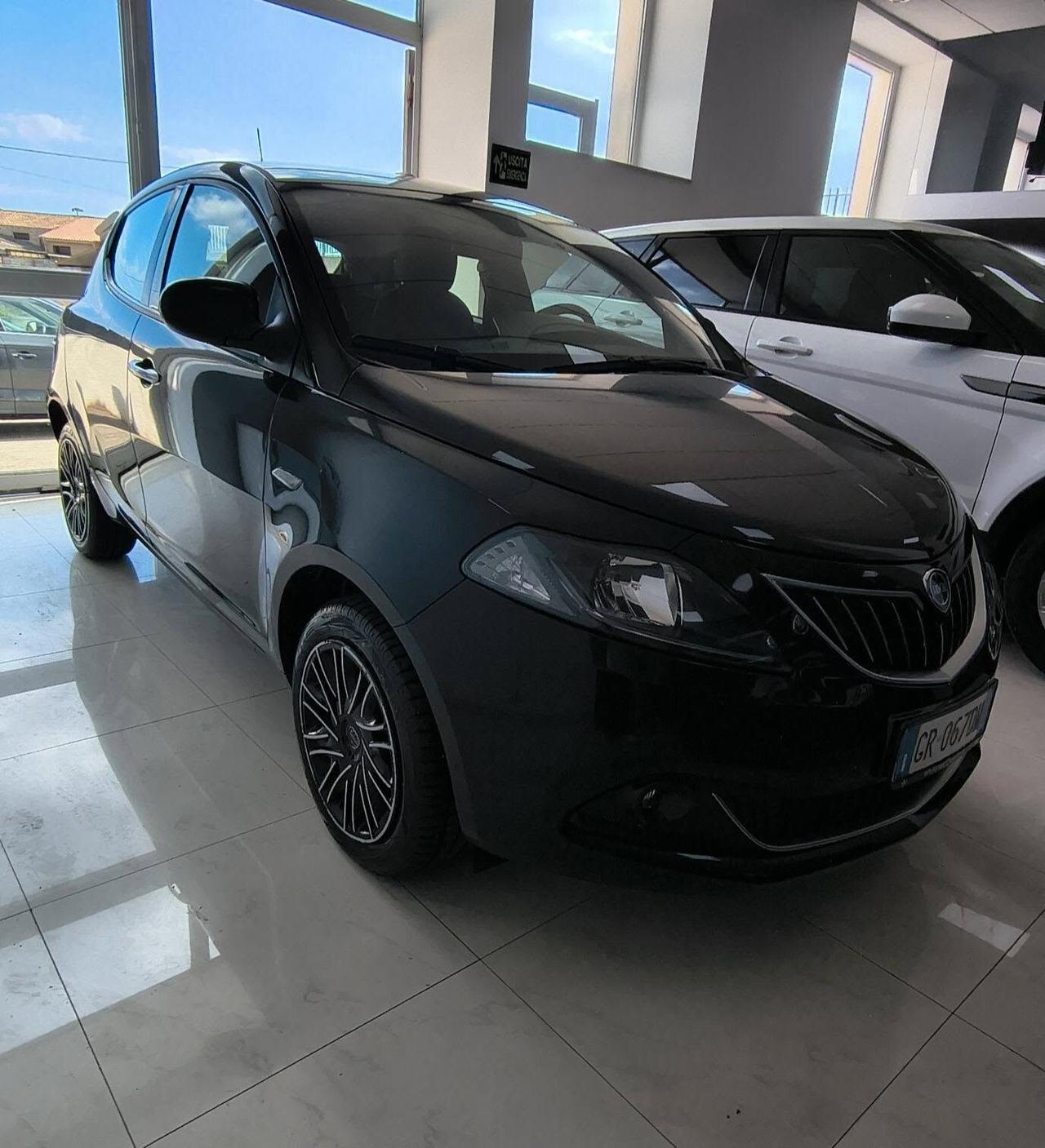 Lancia Ypsilon 1.0 FireFly 5 porte S&S Hybrid Gold