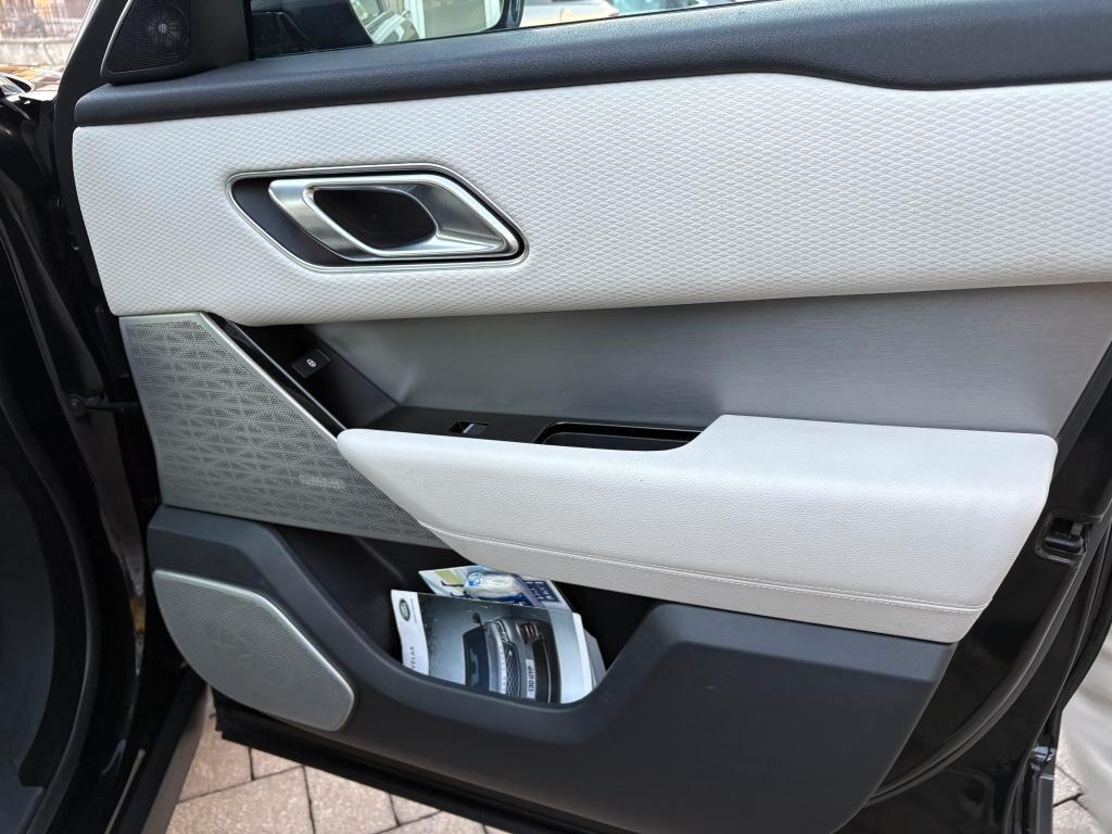 Land Rover Range Velar 2.0D I4 240 CV R-Dynamic SE