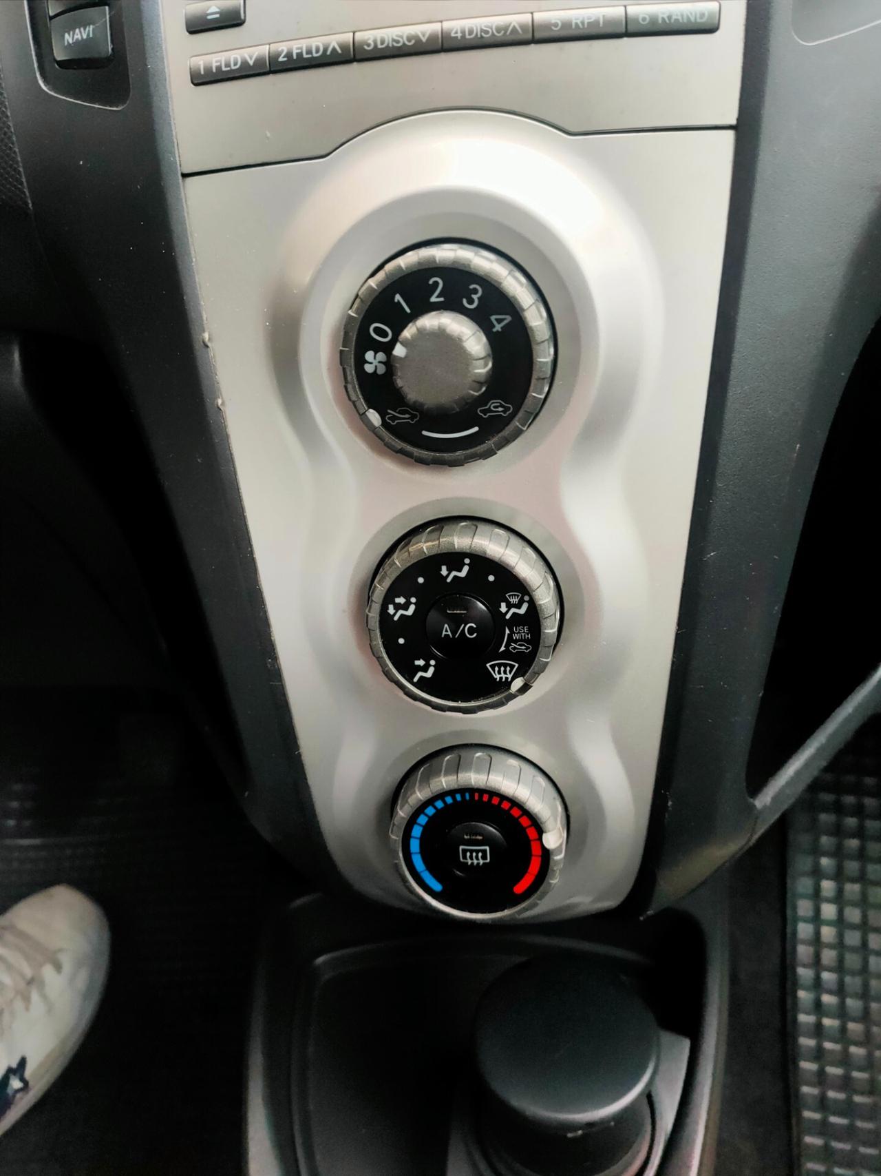 Toyota Yaris 1.4 D-4D 5 porte Navi