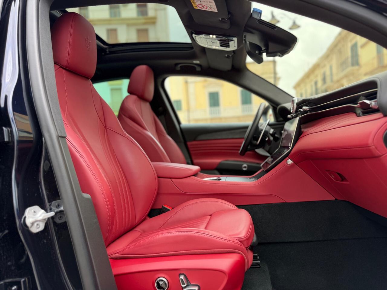 Maserati Grecale 2.0 MHEV 330 CV AWD MODENA TETTO LED