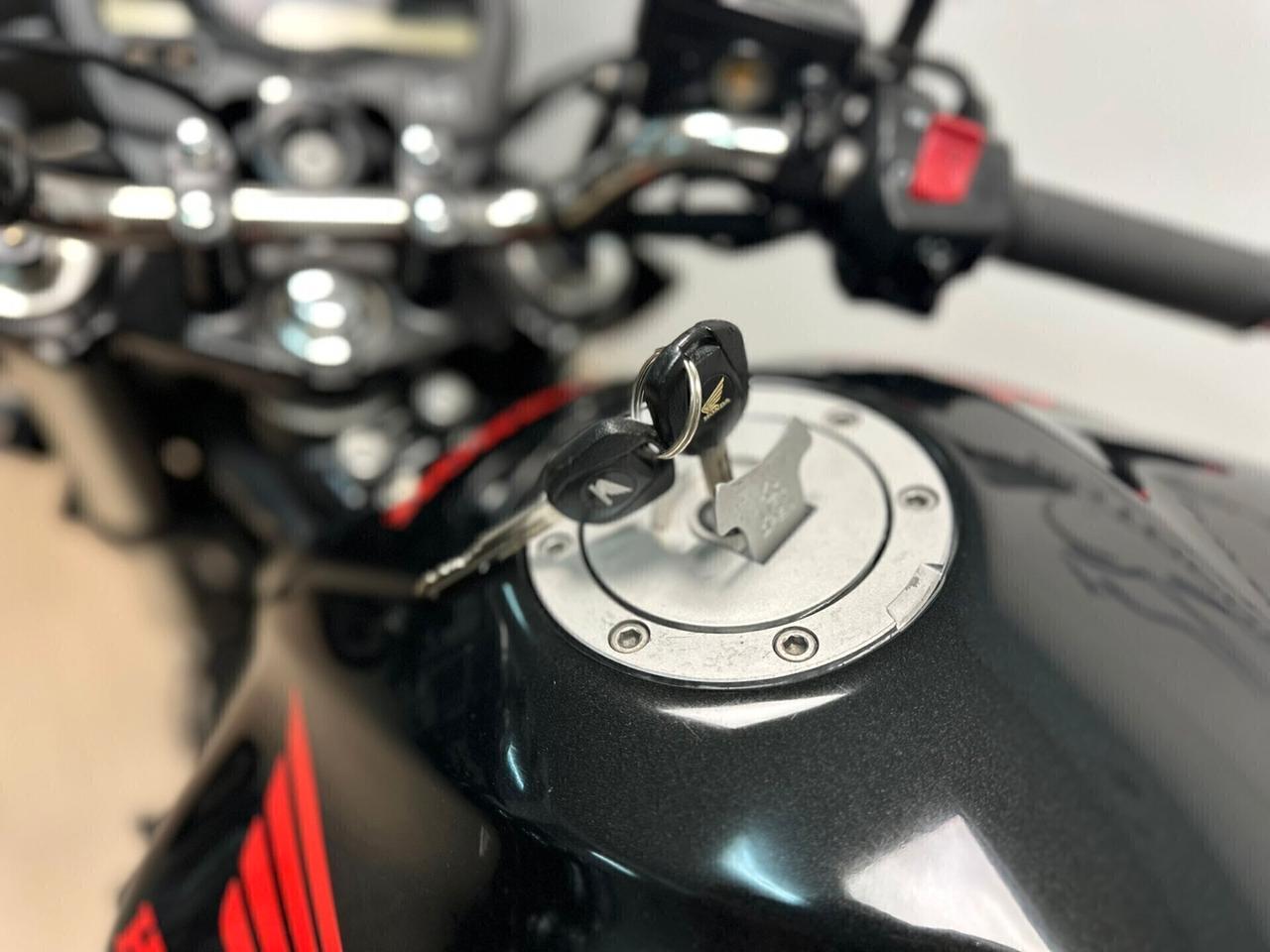 HONDA HORNET 600 - 2010 DA 99€ AL MESE