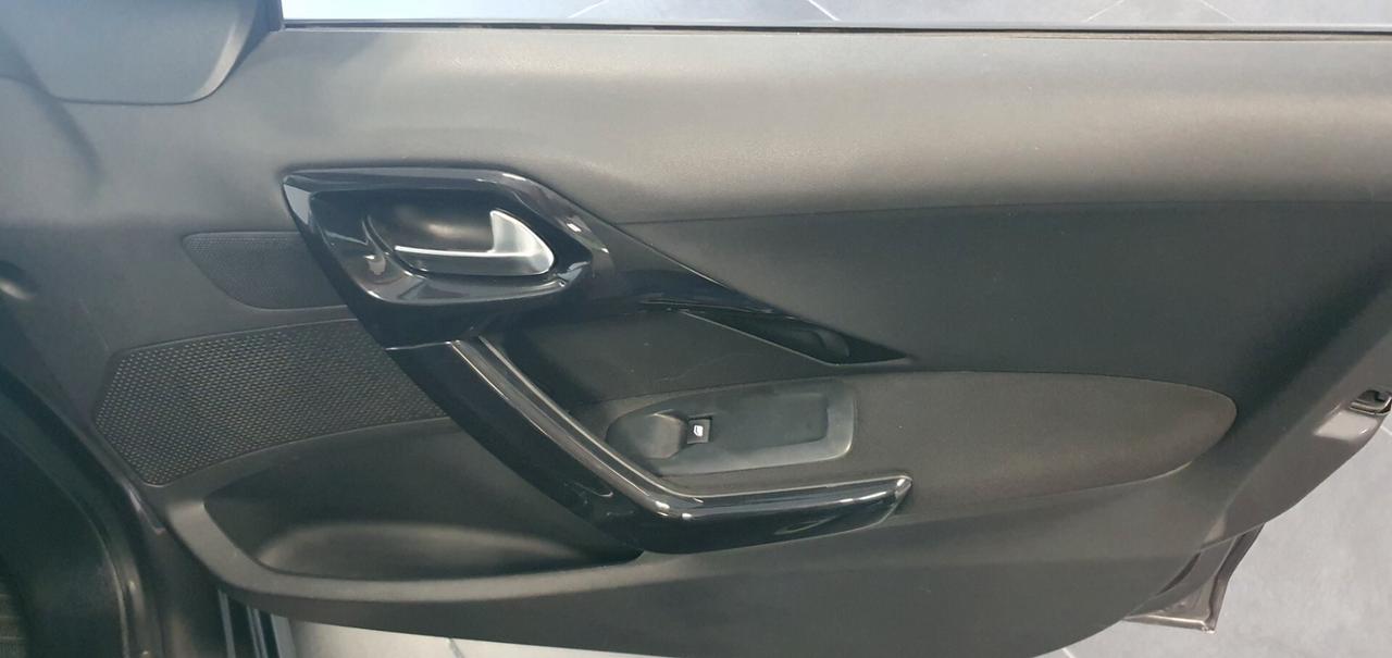 Peugeot 208 PureTech 82 5 porte Active