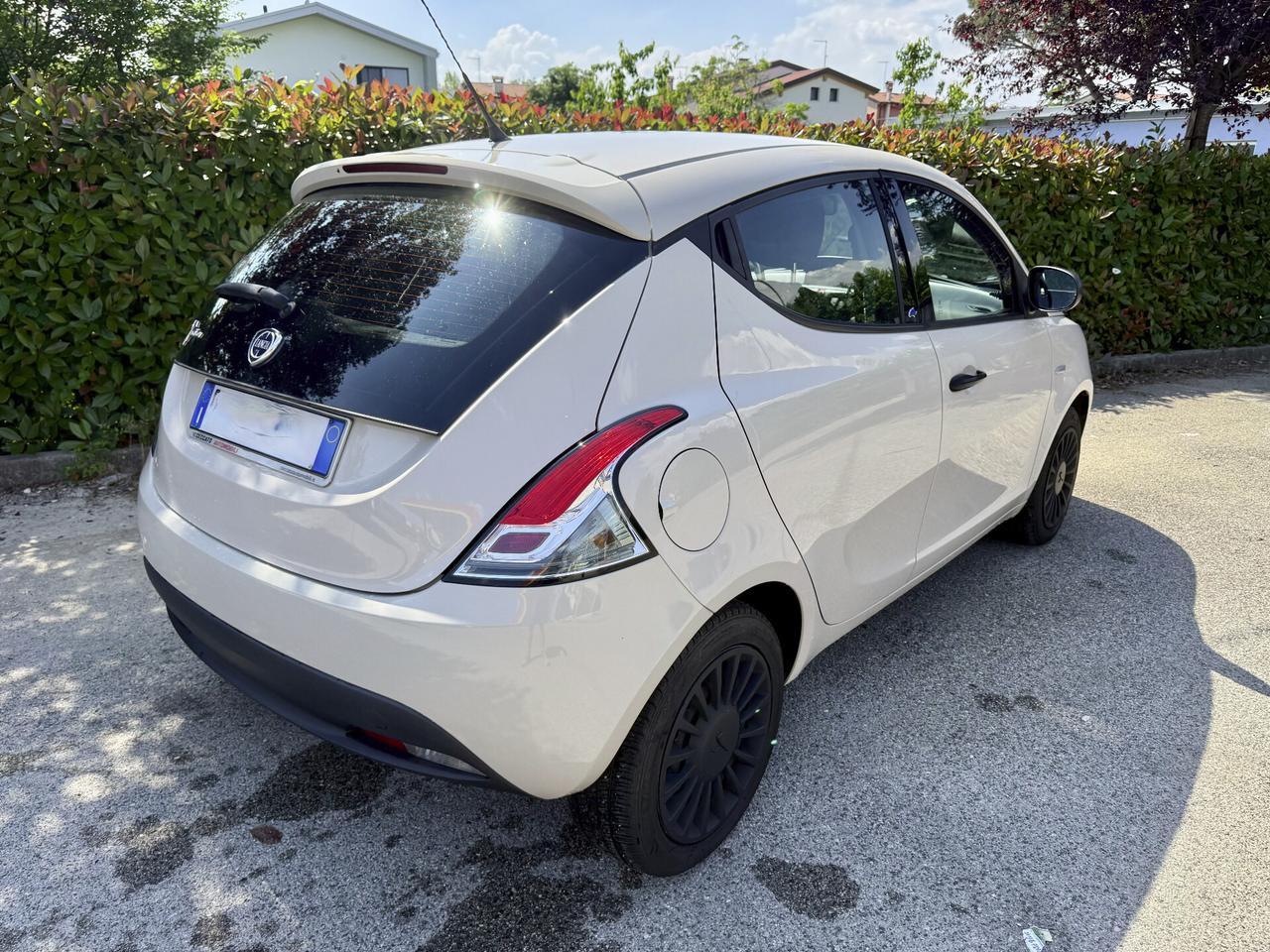 Lancia Ypsilon 1.2 69 CV 5 porte GPL Ecochic Gold
