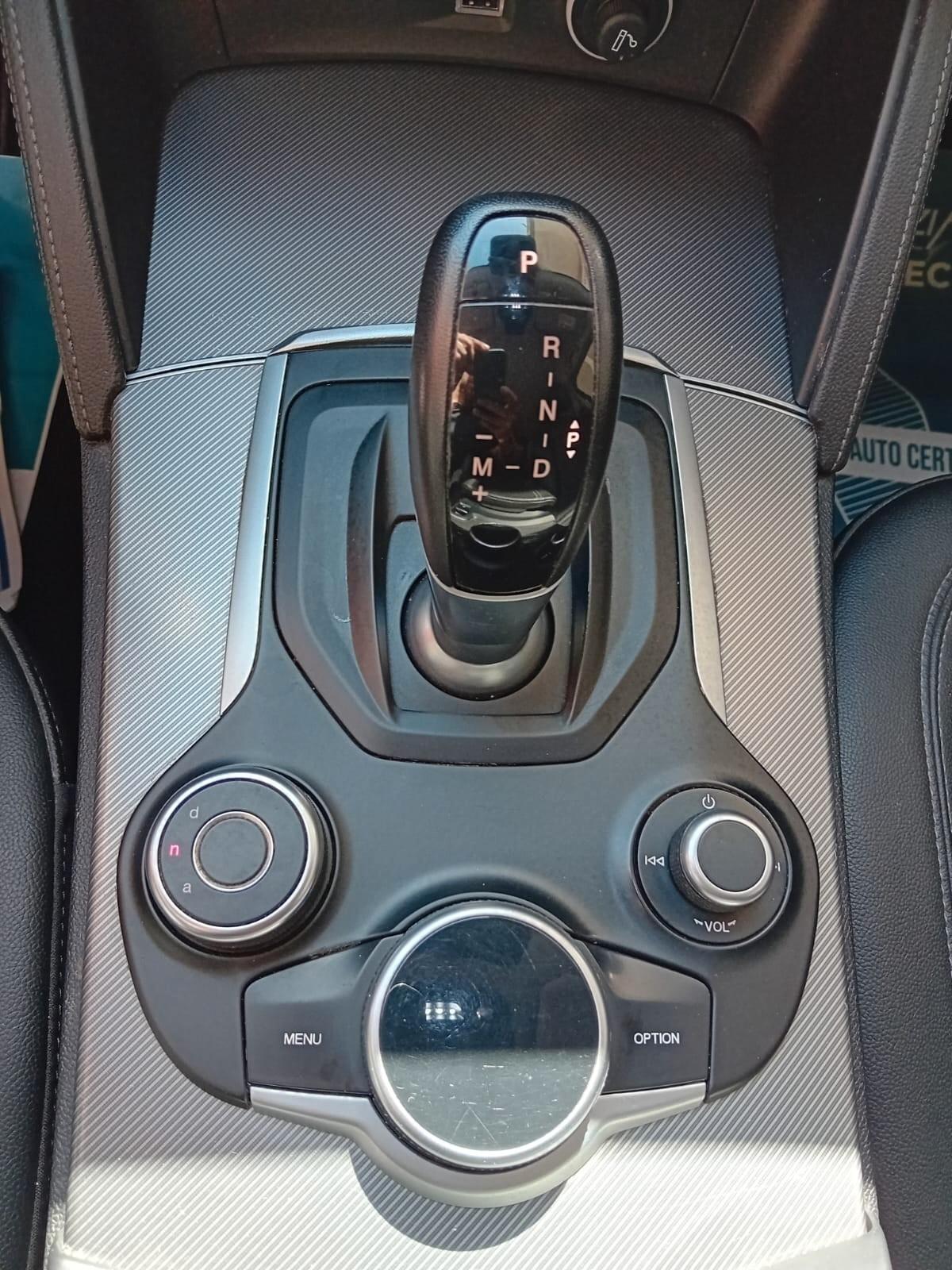 Alfa Romeo Stelvio 2.2 Turbodiesel 190 CV AT8 Q4 Ti