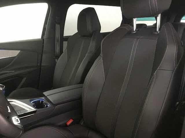 Peugeot 5008 GT 1.2 130 cv - Usata