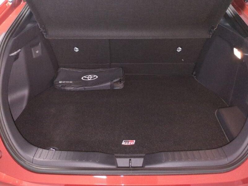 Toyota C-HR 2.0 PHEV E-CVT GR Sport