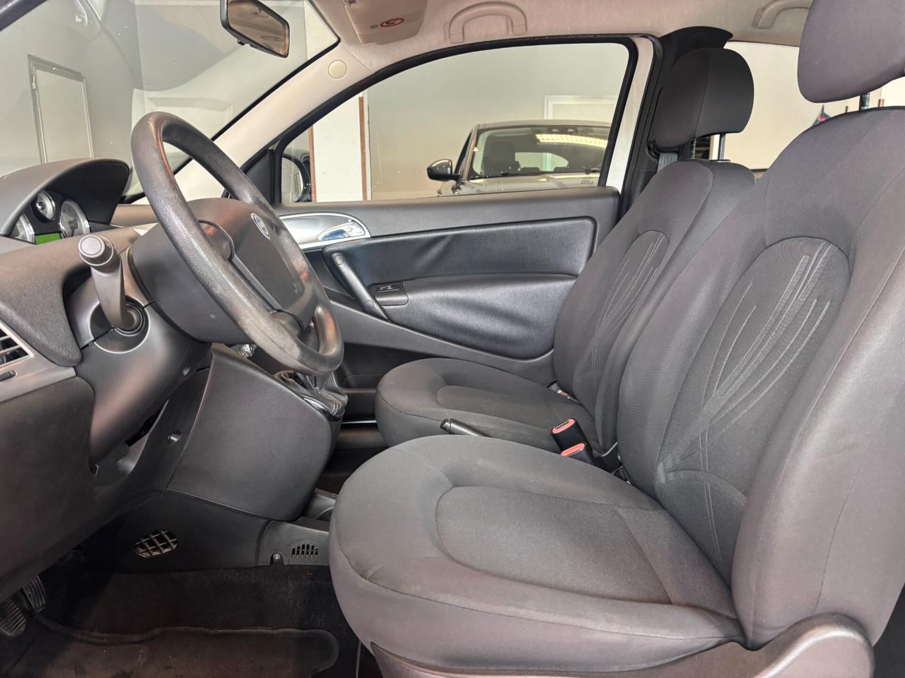 Lancia Ypsilon 1.3 mjt *PER NEOPATENTATI