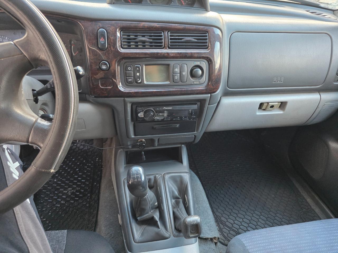 Mitsubishi Pajero Sport 2.5 TDI GLS Target