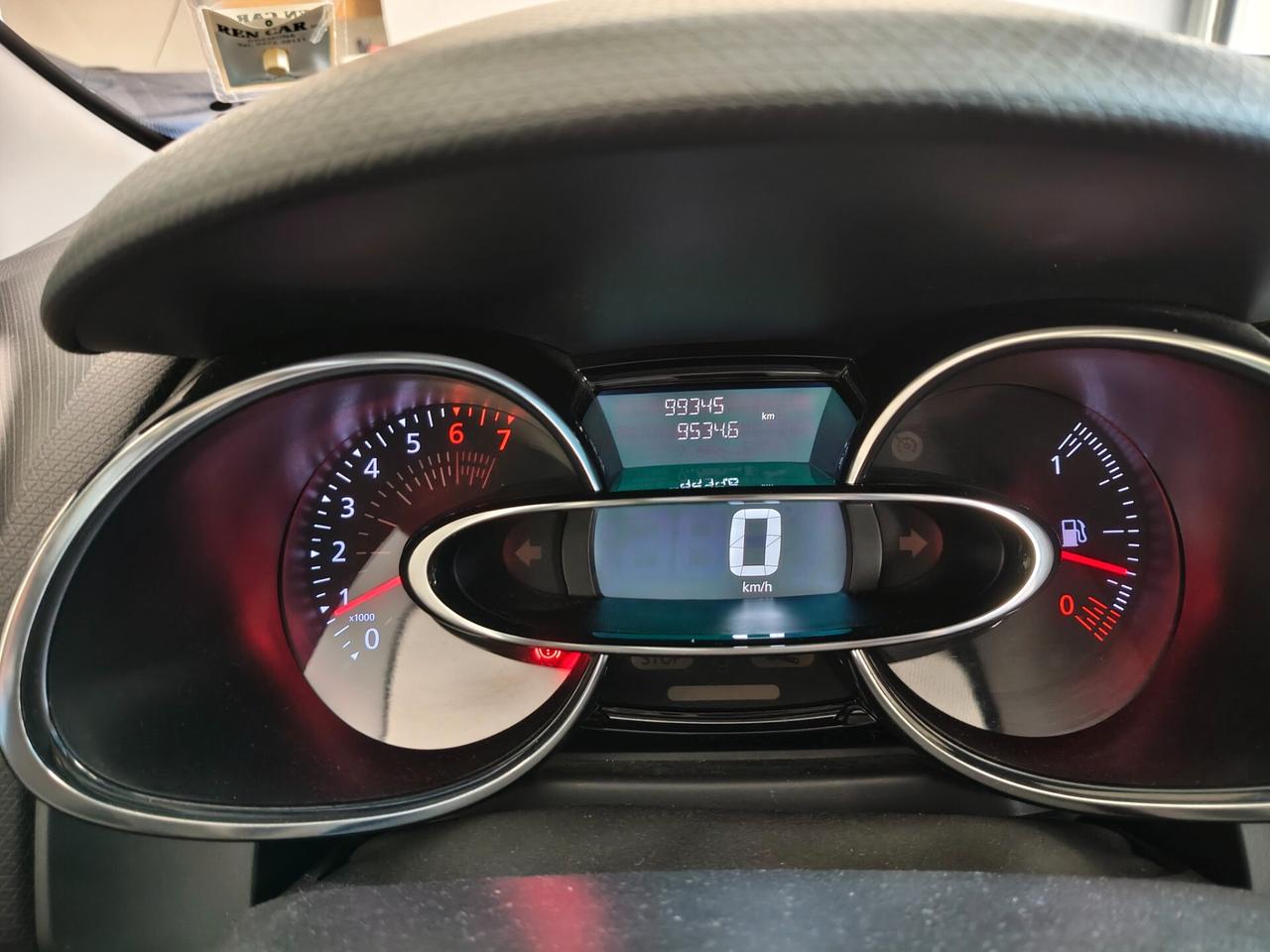 Renault Clio 1.2 75CV 5 porte Zen
