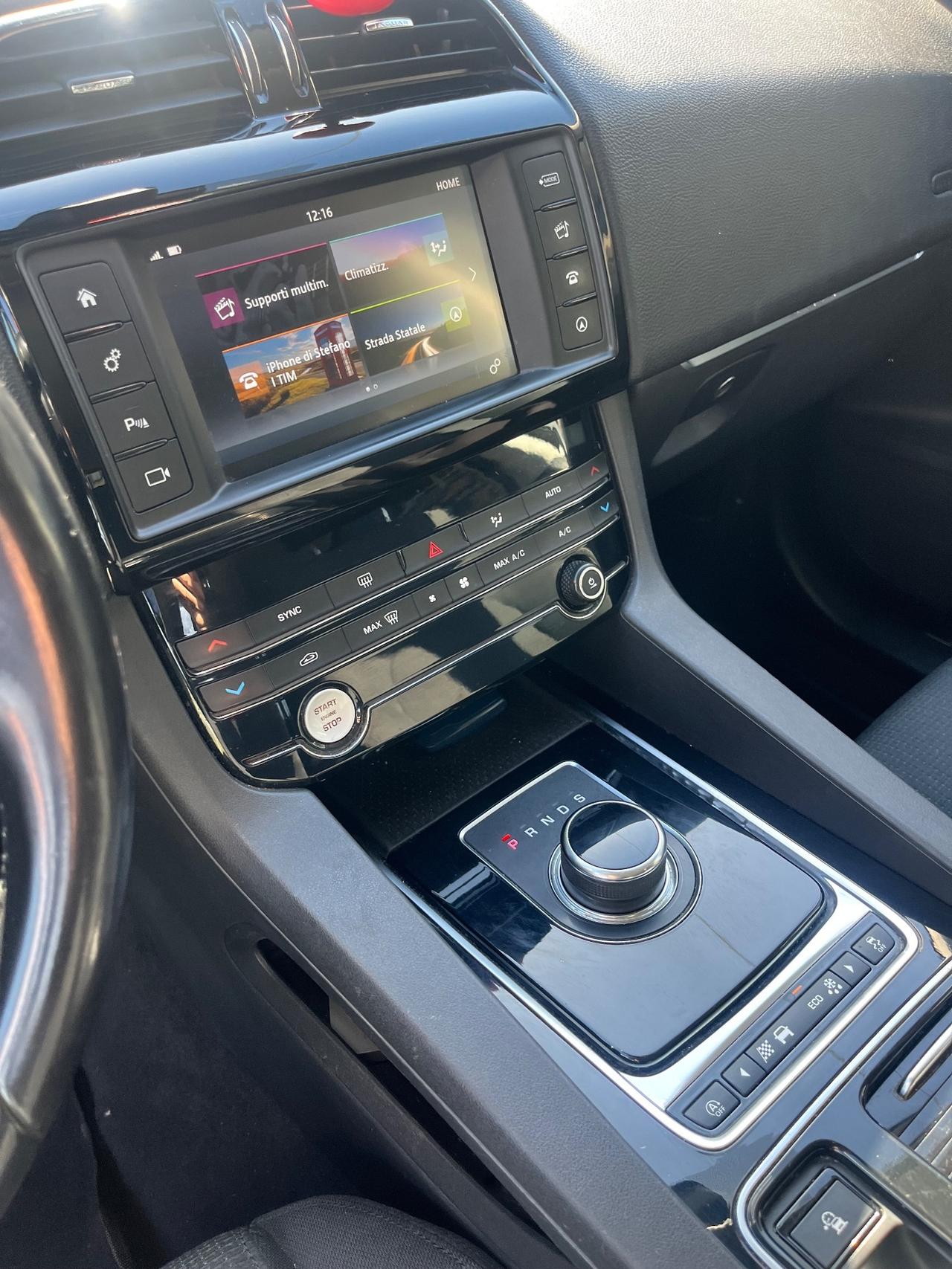 Jaguar F-Pace 2.0 D 180 CV AWD aut. Prestige