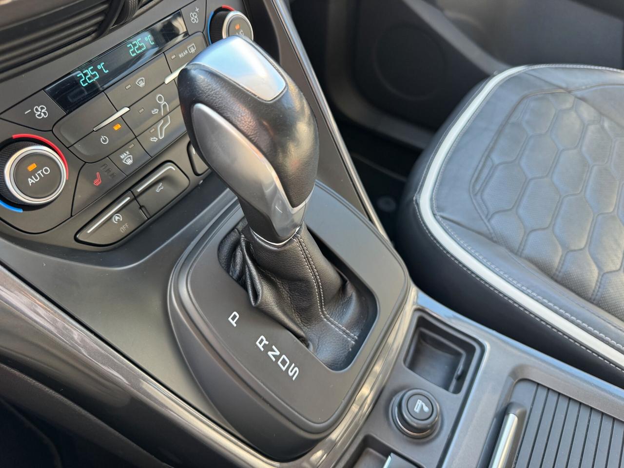 Ford Kuga Vignale AWD 2.0 TDCI Powershift 180CV
