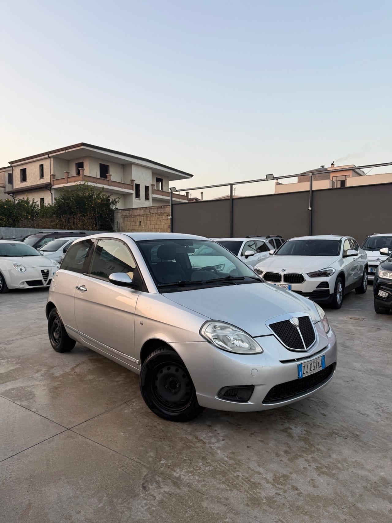 Lancia Ypsilon 1.2 Argento