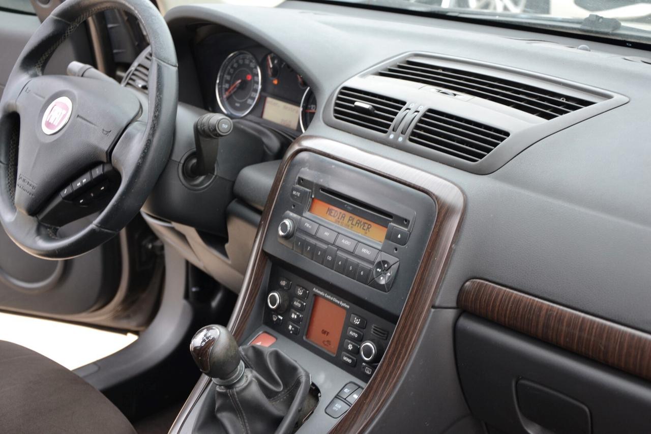 Fiat Croma 1.9 Multijet Emotion