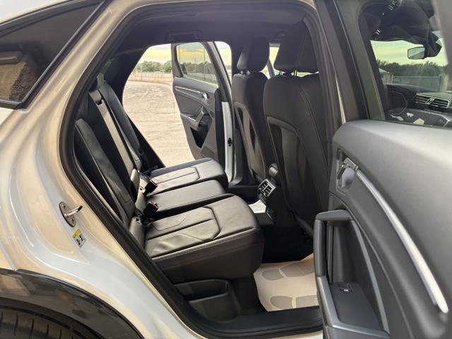 AUDI Q3 SPB SPORTBACK 40TDI S tronic S line Identity Black