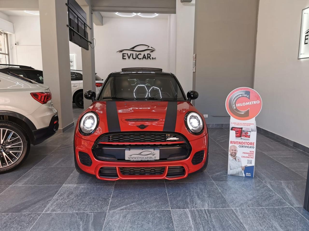 Mini Mini 2.0 Cooper SD Allestimento Jhon Cooper Works 5 porte TETTO