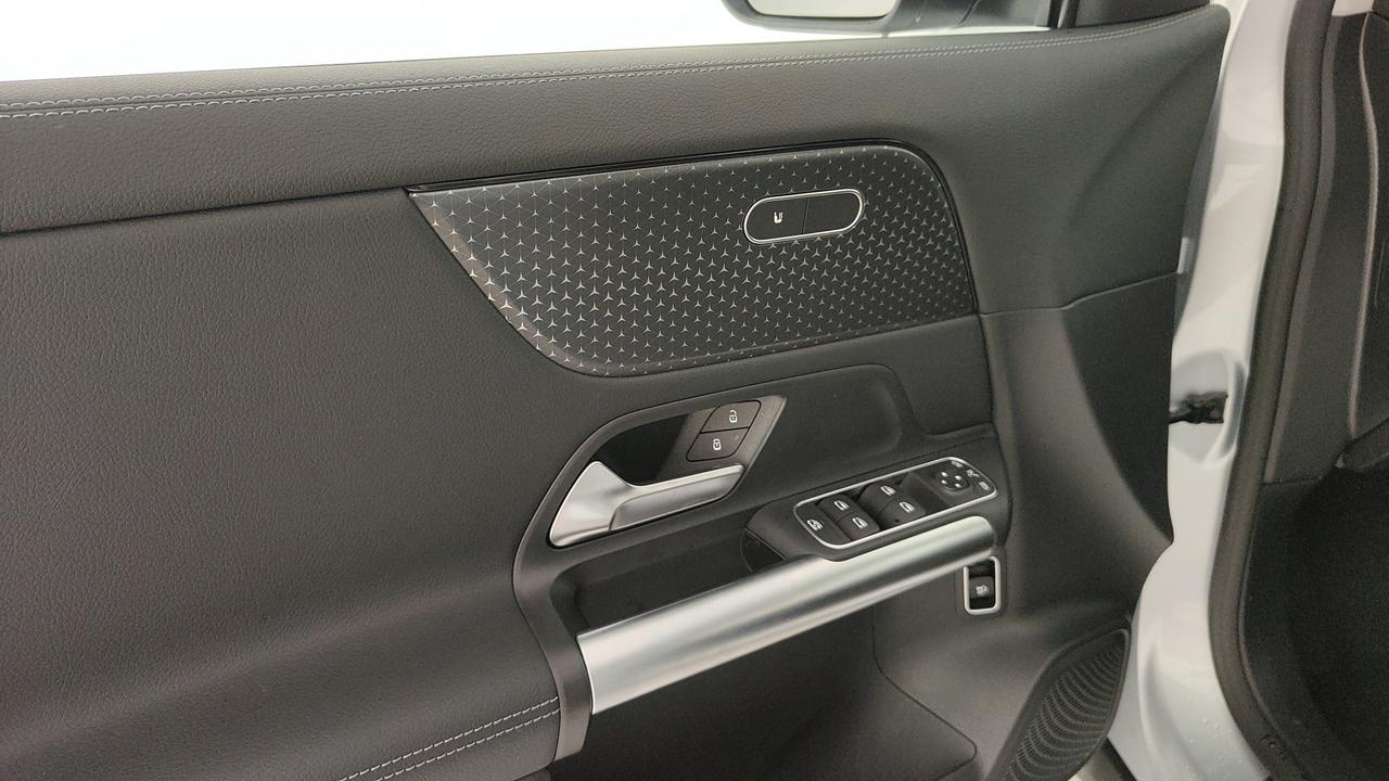 Mercedes-Benz GLA 200 d automatic