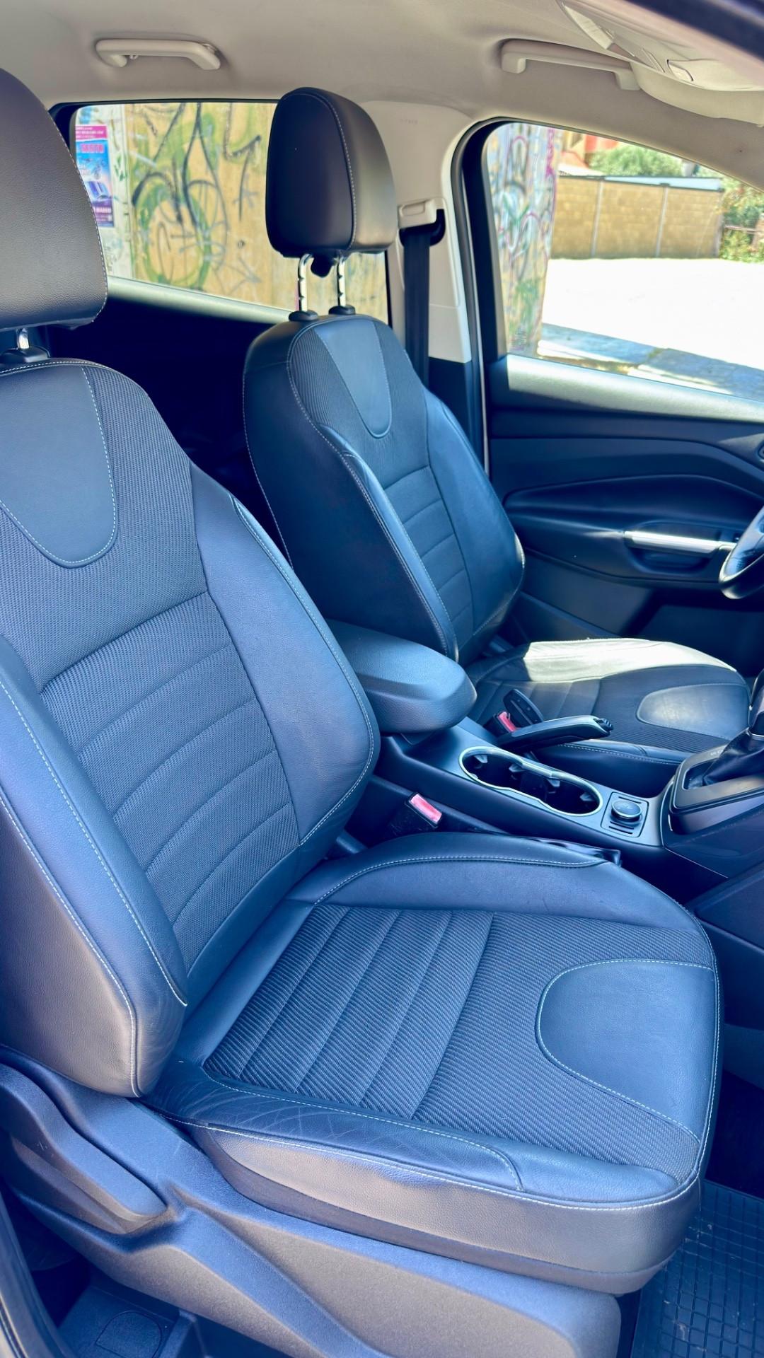 Ford Kuga 2.0 TDCI 140 CV 4WD Powershift Titanium Plus