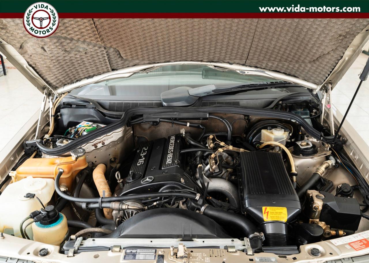 Mercedes-Benz 190E 2.3 16v * BOOK SERVICE * 113.000 KM * COLORE RARO