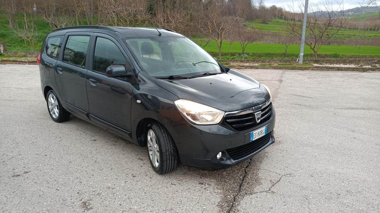 Dacia Lodgy 1.5 diesel 7 posti navigatore telefono bluetooth