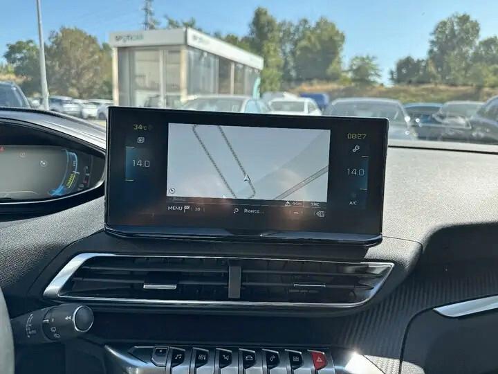 Peugeot 3008 Hybrid 225 e-EAT8 Allure